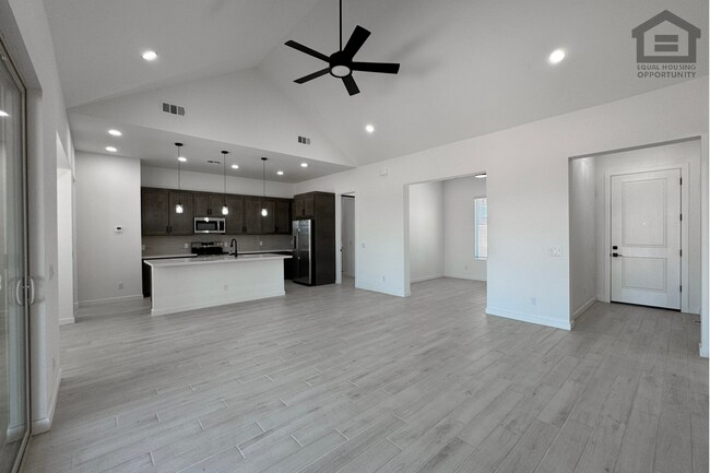 Building Photo - 18108 W Morning Vista Ln