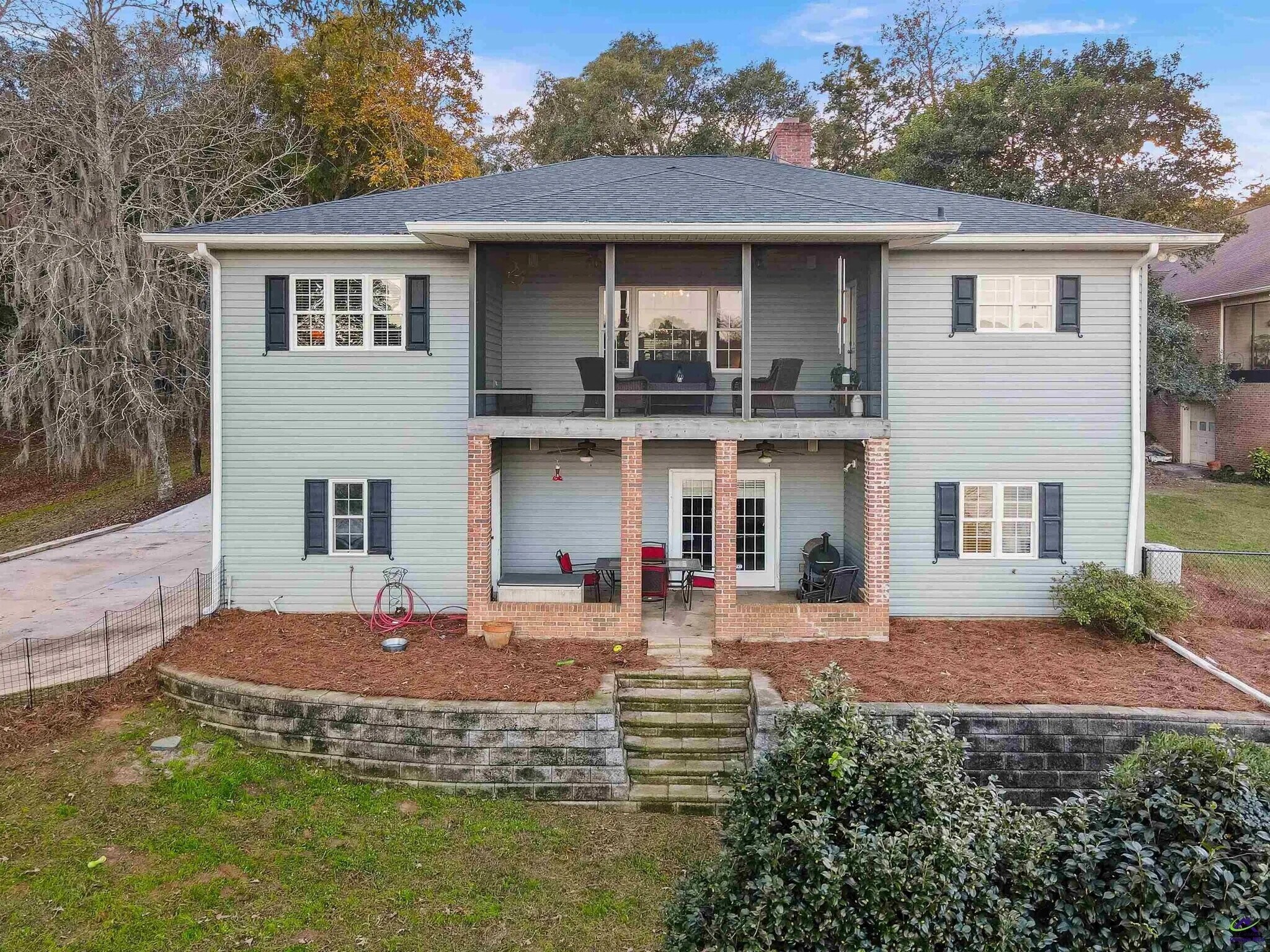 Building Photo - 154 Mossland Dr