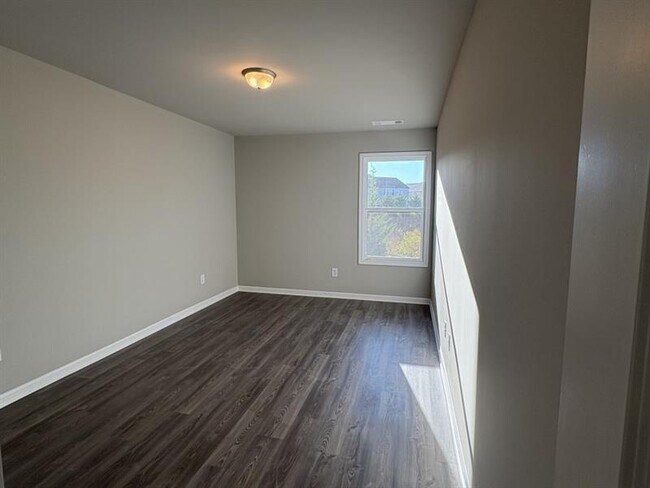 Building Photo - 5125 Fox Den Rd