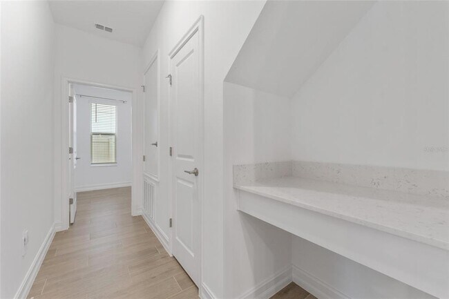 Building Photo - 18255 Serene Lk Lp