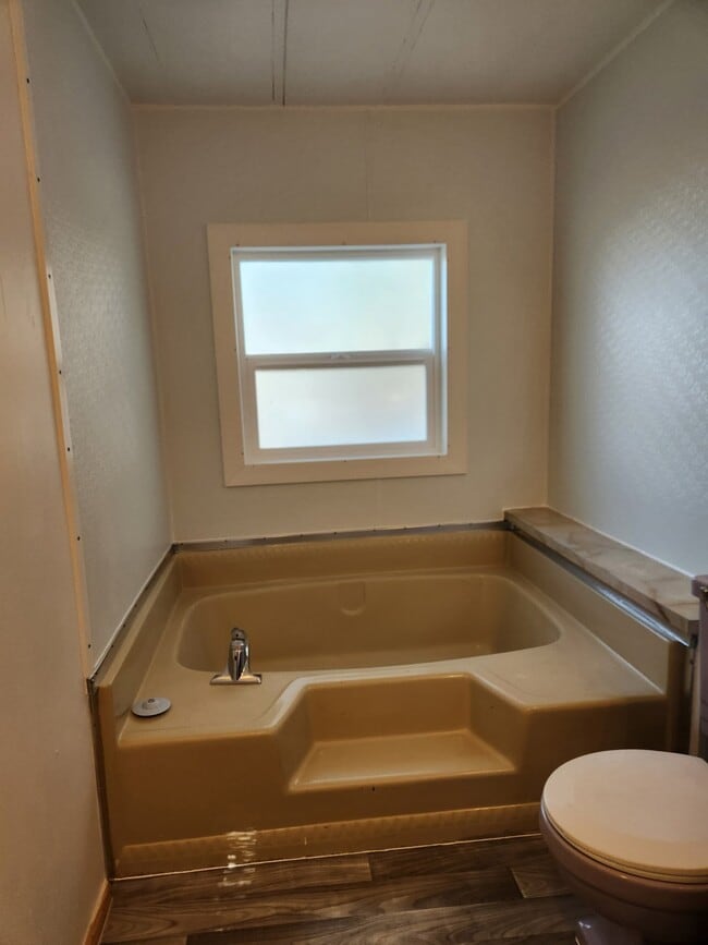 Building Photo - 1480 Carson St