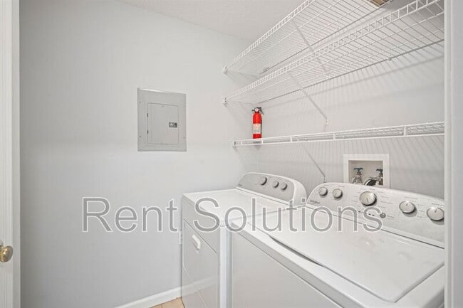 Building Photo - 5110 Bay Club Cir