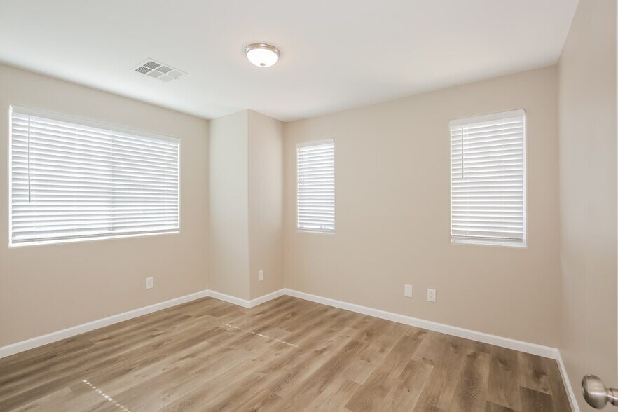 Building Photo - 8300 W Wildwood Glen Dr