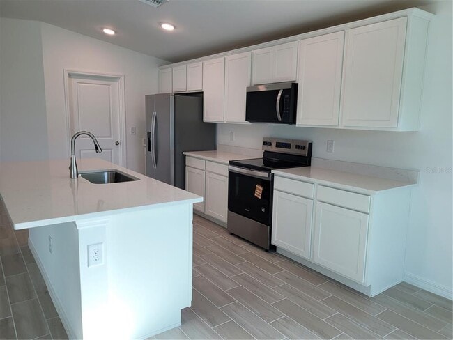 Building Photo - 11100 Vanessa Ave