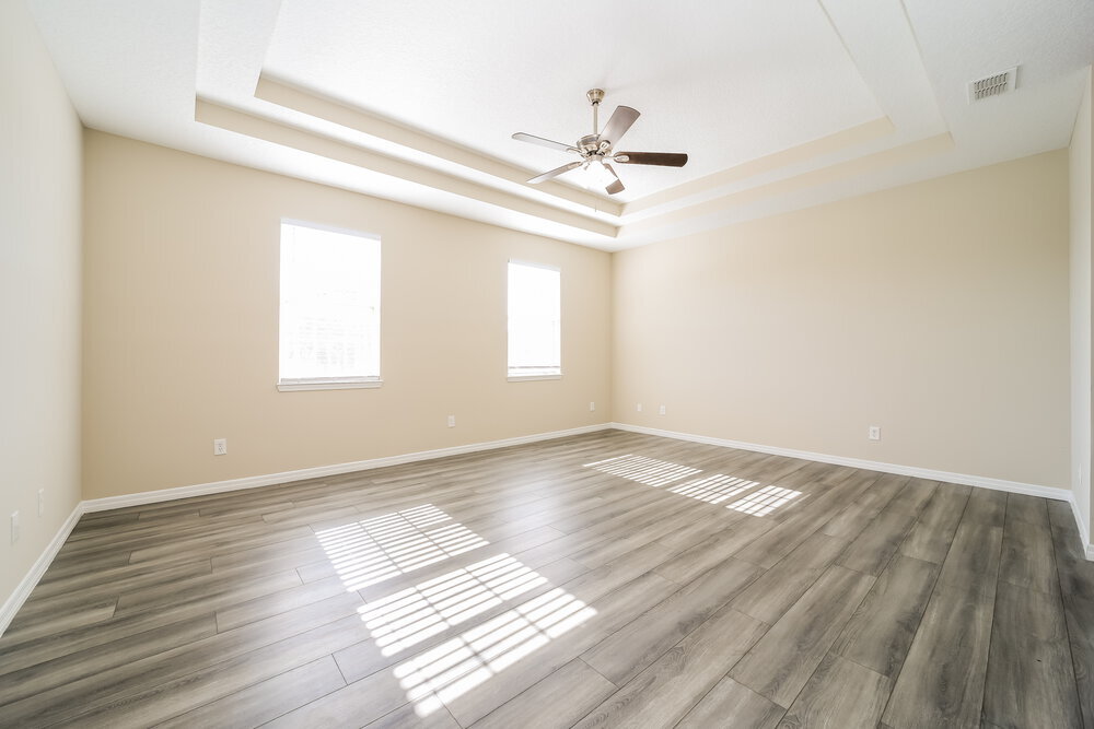 Building Photo - 731 E Red House Branch Rd