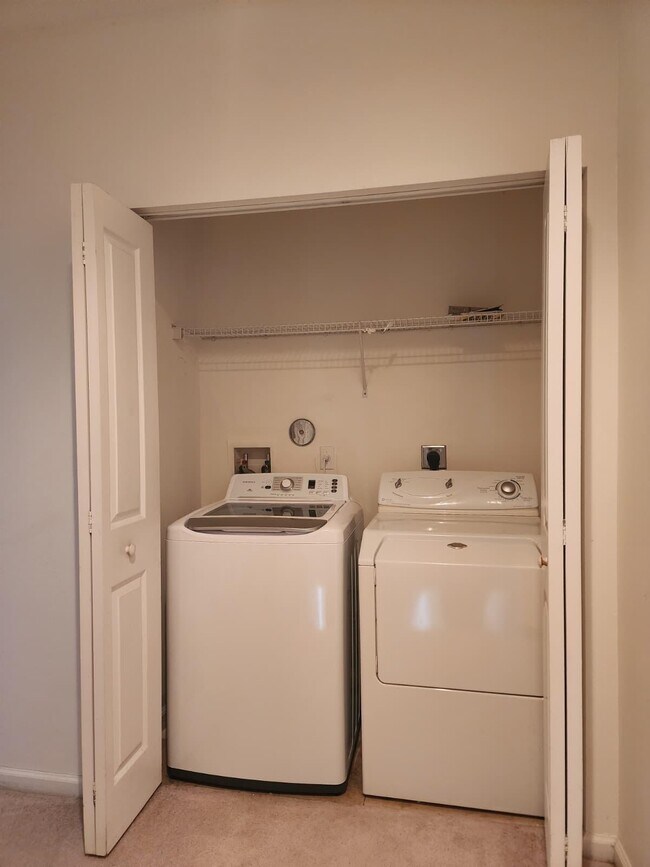 Building Photo - 460 Marbella Dr