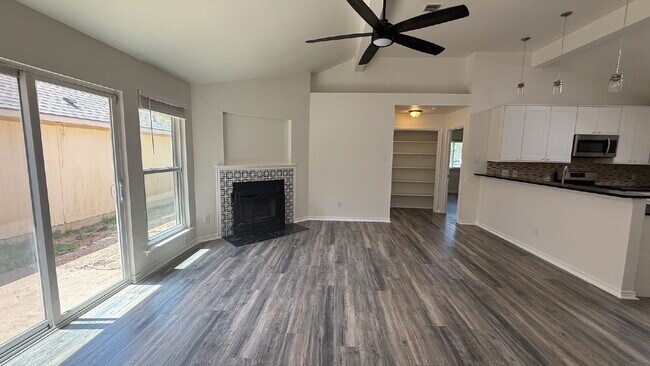 Building Photo - Updated 4-Bedroom 2 Bathroom Austin Home with Beautiful Backyard