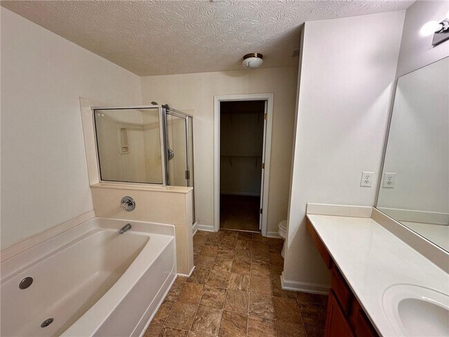 Building Photo - 3835 Dandridge Way NW