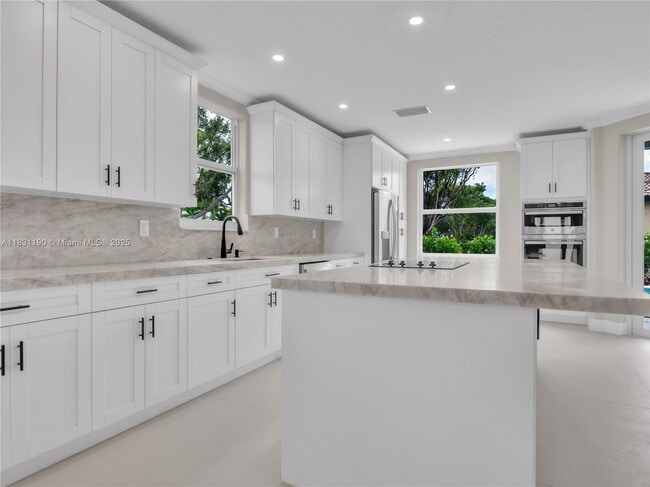 Building Photo - 12427 SW 121st Ave