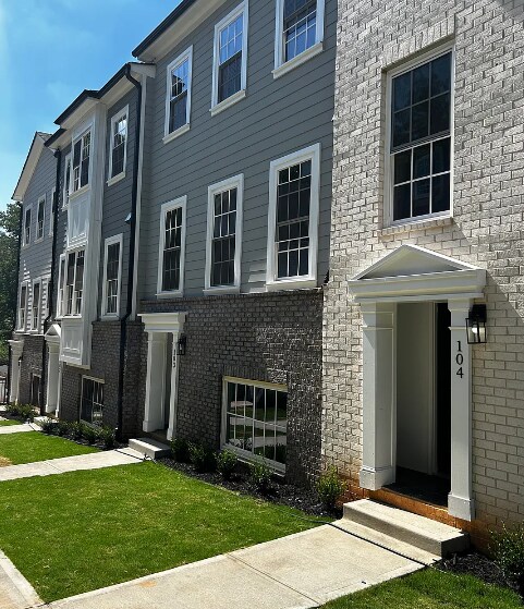 Building Photo - 3165 Dogwood Dr