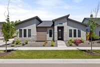 Building Photo - Resort-Style Living in the Prestigious Riv...
