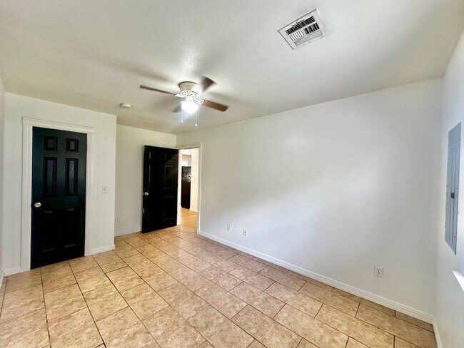 Building Photo - DISHMAN - 101B (KS*)