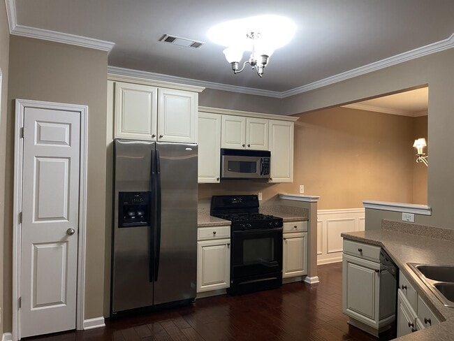 Building Photo - 2673 Winslow Ridge Dr NE