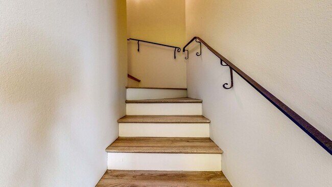 Building Photo - PURE Property Management Presents: Beautiful 3 Bedroom/2 Bath in Santa Rosa!