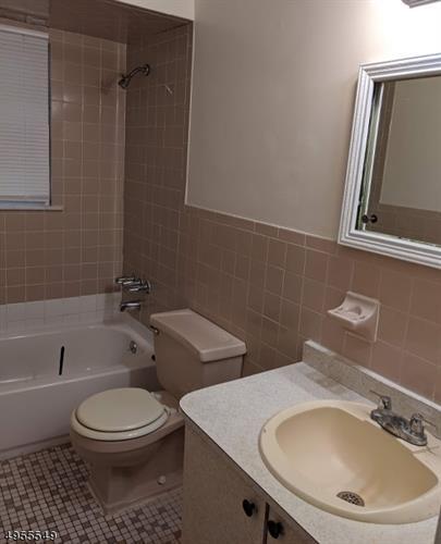 Building Photo - 65 Wolf Pl