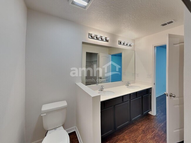 Building Photo - 1114 Brenton Leaf Dr