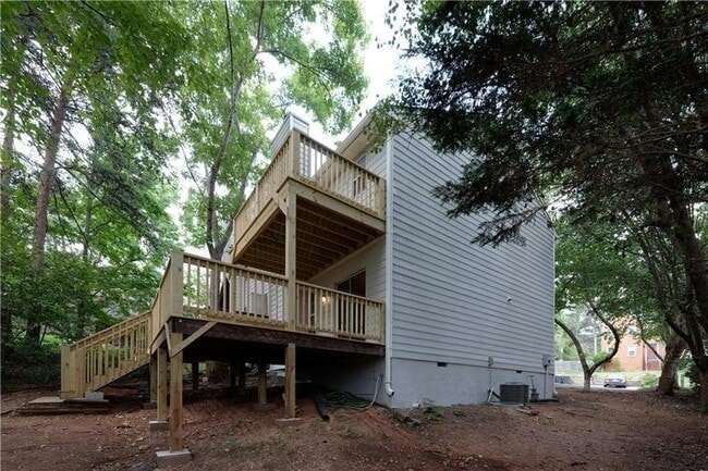 Building Photo - 1697 Cedar Bluff Way