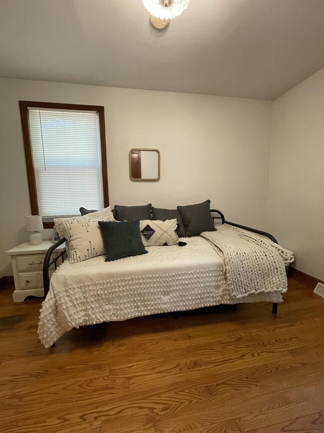 Building Photo - 185 Williams Rd