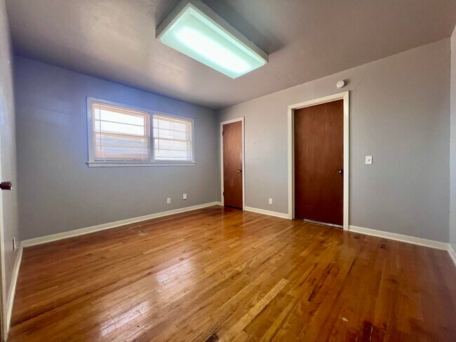 Building Photo - 4307 40th St