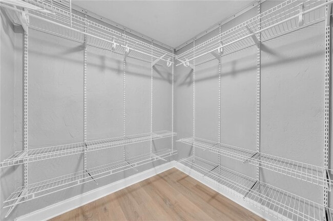 Building Photo - 314 W Frances Ave