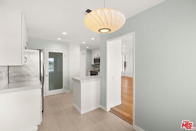 Building Photo - 4643 E 4th St