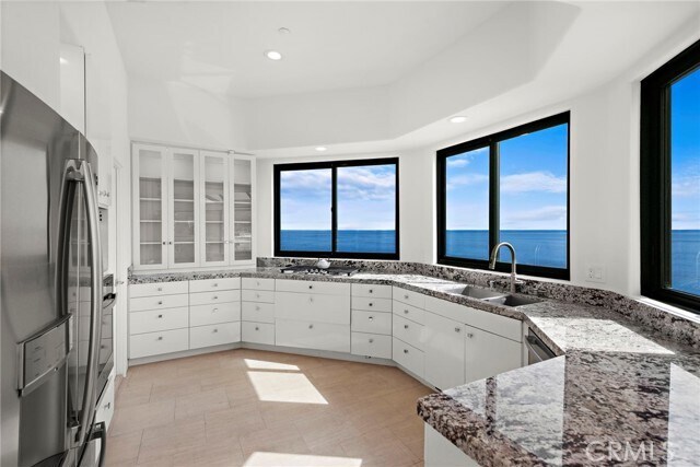 Building Photo - 715 Ocean Front