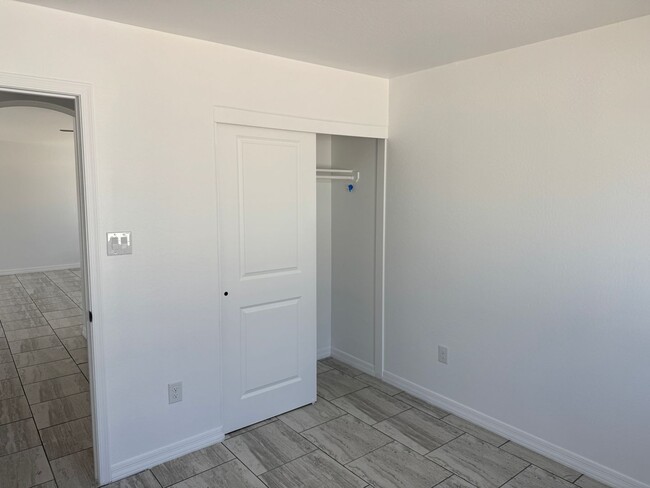 Building Photo - Newer San Luis Three Bedroom Home