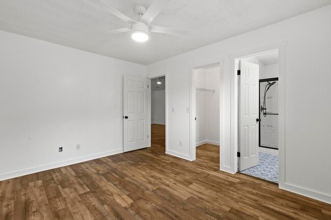 Building Photo - 3 Bedroom Home in Wilmington with a fenced yard and garage!