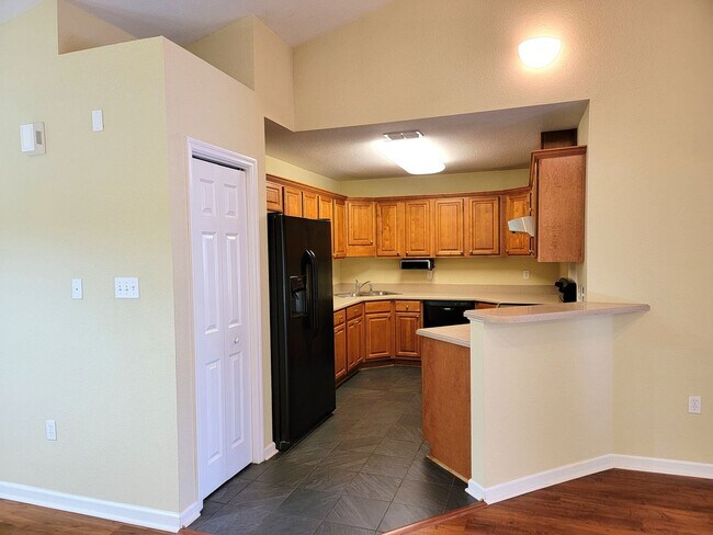 Building Photo - Lovely 3 bedroom town home off Apalachee Pkwy for rent August 7, 2026 $1800