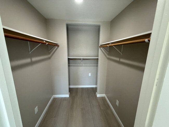 Building Photo - Charming Home in Woodland