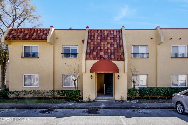 Building Photo - 6561 Mission Ct