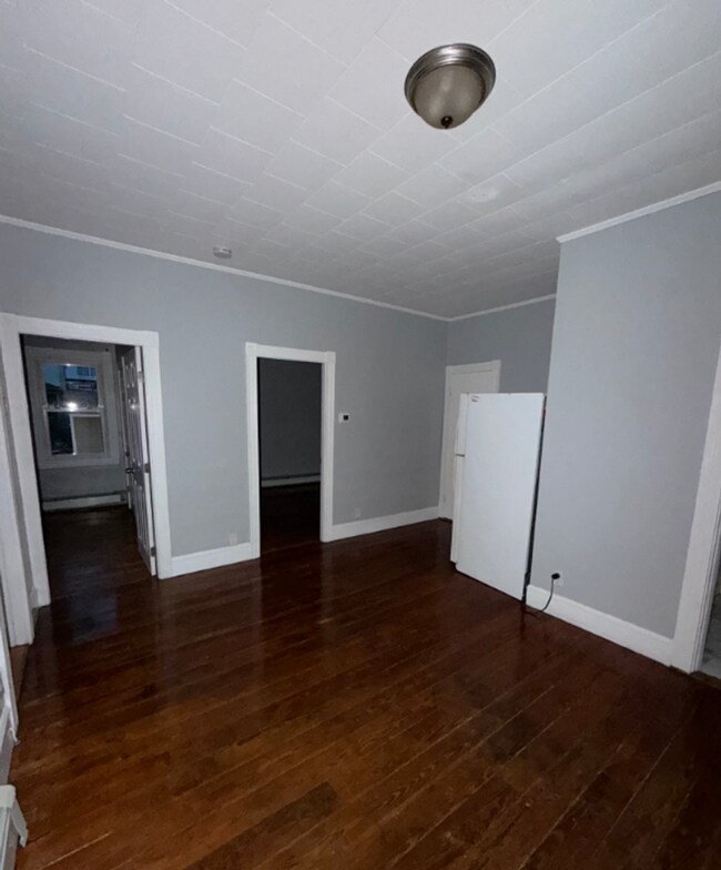 Building Photo - 1879 N Main St