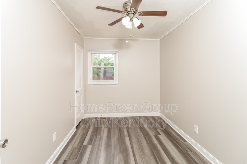 Building Photo - 1821 Catalpa Ave