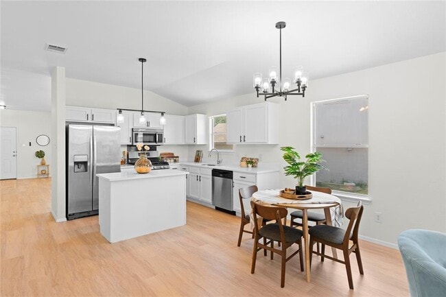 Building Photo - 406 Covent Dr