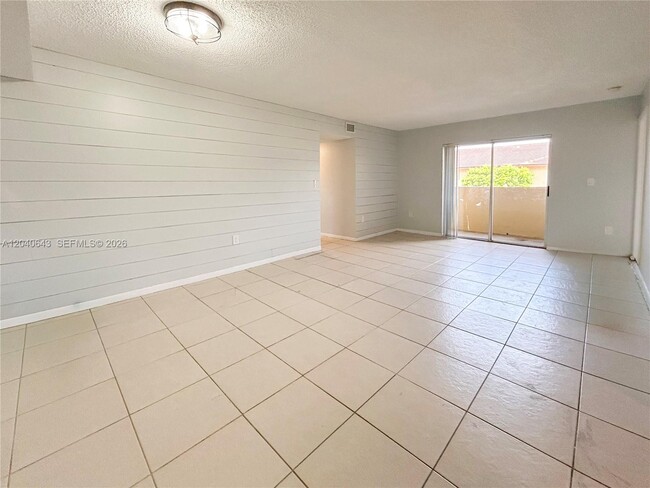 Building Photo - 14971 SW 82nd Ln