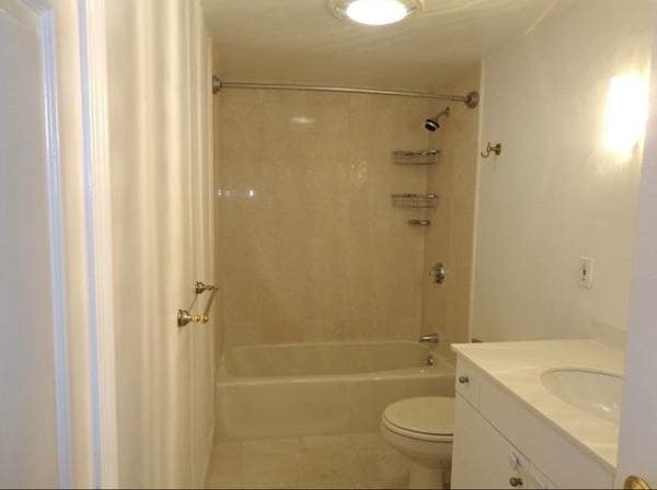 Building Photo - 131 Coolidge Ave