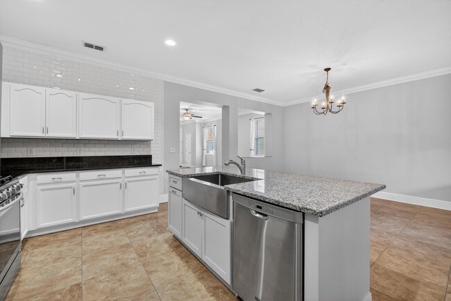 Building Photo - 7865 15th Ln