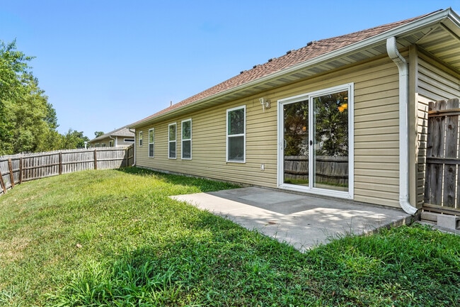 Building Photo - 5713 Camden Cir