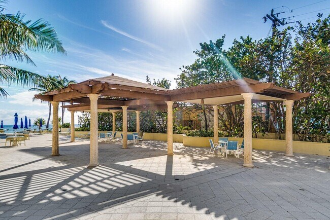 Building Photo - 3475 S Ocean Blvd