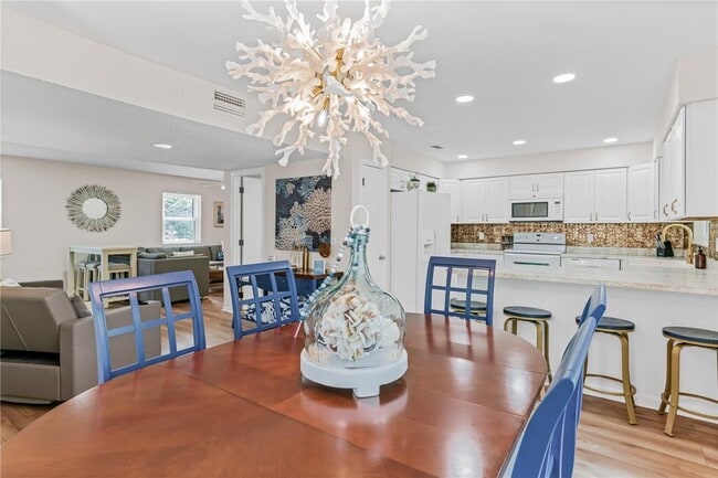 Building Photo - 115 Canal Ave S