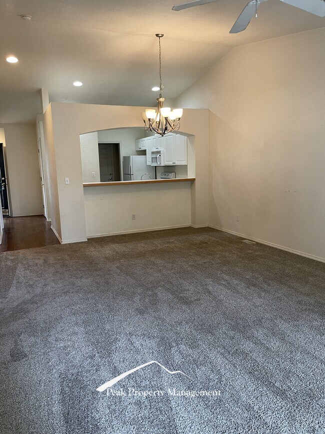 Building Photo - 6196 W Villa Park St