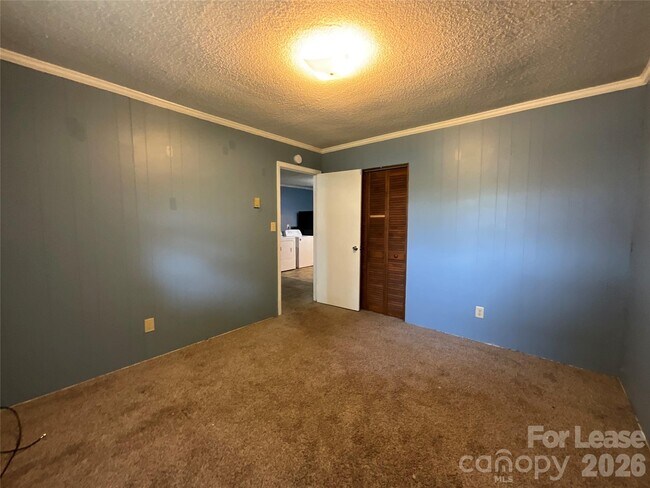 Building Photo - 1380 Fairley Ave