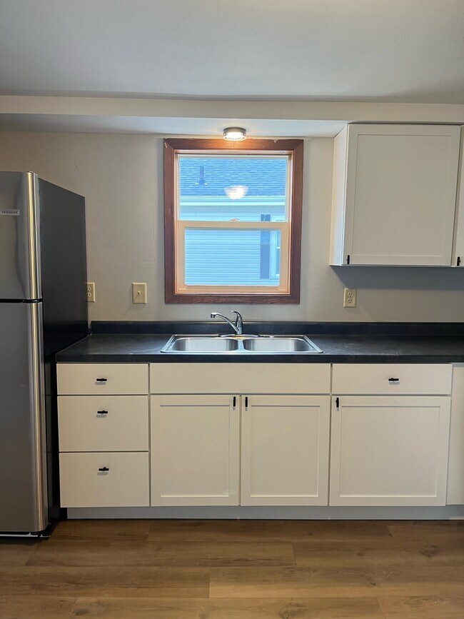 Building Photo - 316 Burr Oak Ave