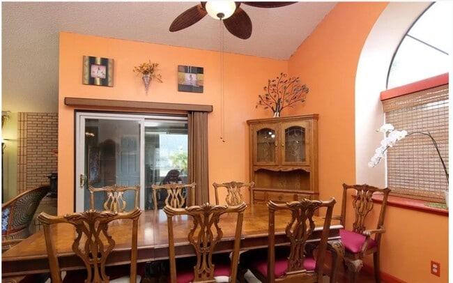 Building Photo - 922 Cossa Ct