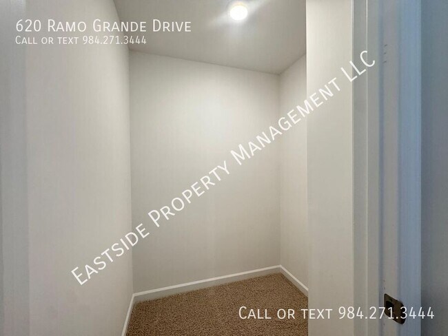Building Photo - 620 Ramo Grande Dr