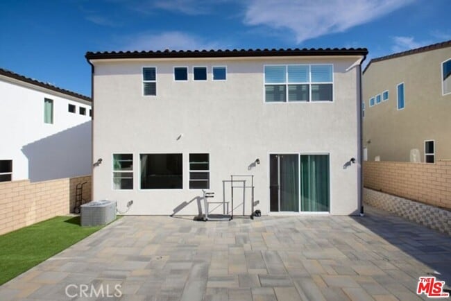 Building Photo - 19278 Blackthorn Dr
