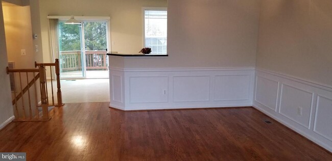 Building Photo - 5503 Sacramento Mews Pl