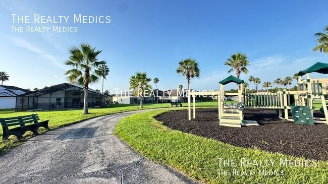 Building Photo - 4802 Cumbrian Lakes Dr