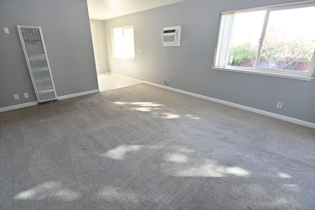 Building Photo - 3993 Starview Dr