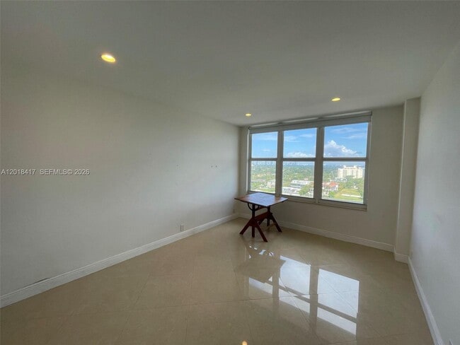 Building Photo - 4747 Collins Ave